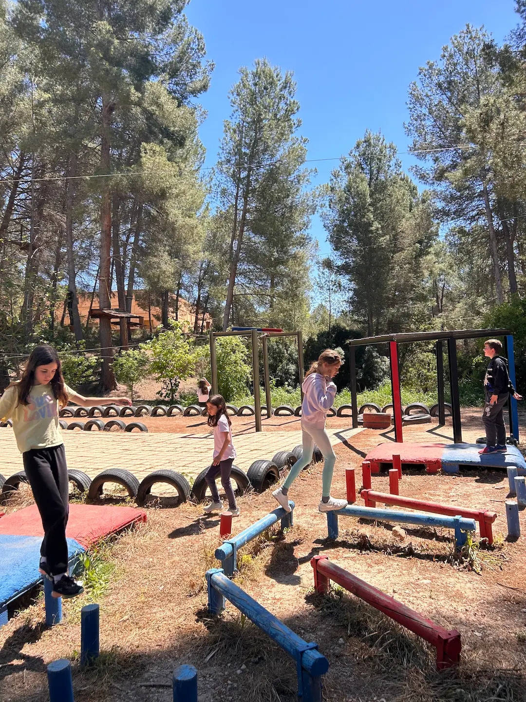 Aprender inglés en verano combinando deportes de aventura en Valencia