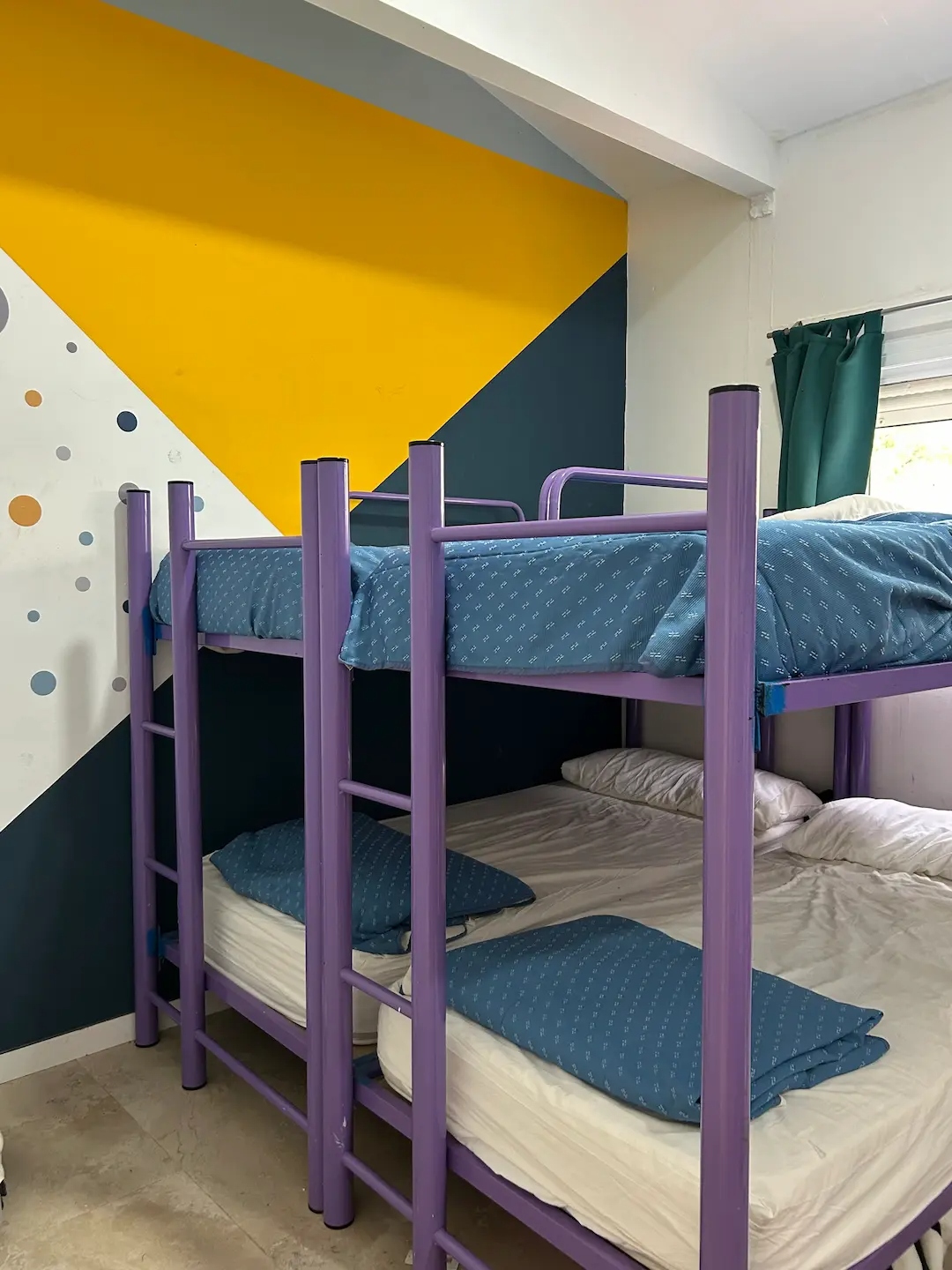 Viajes para institutos con monitores las 24 horas en Valencia CAMPUS MORAGETE