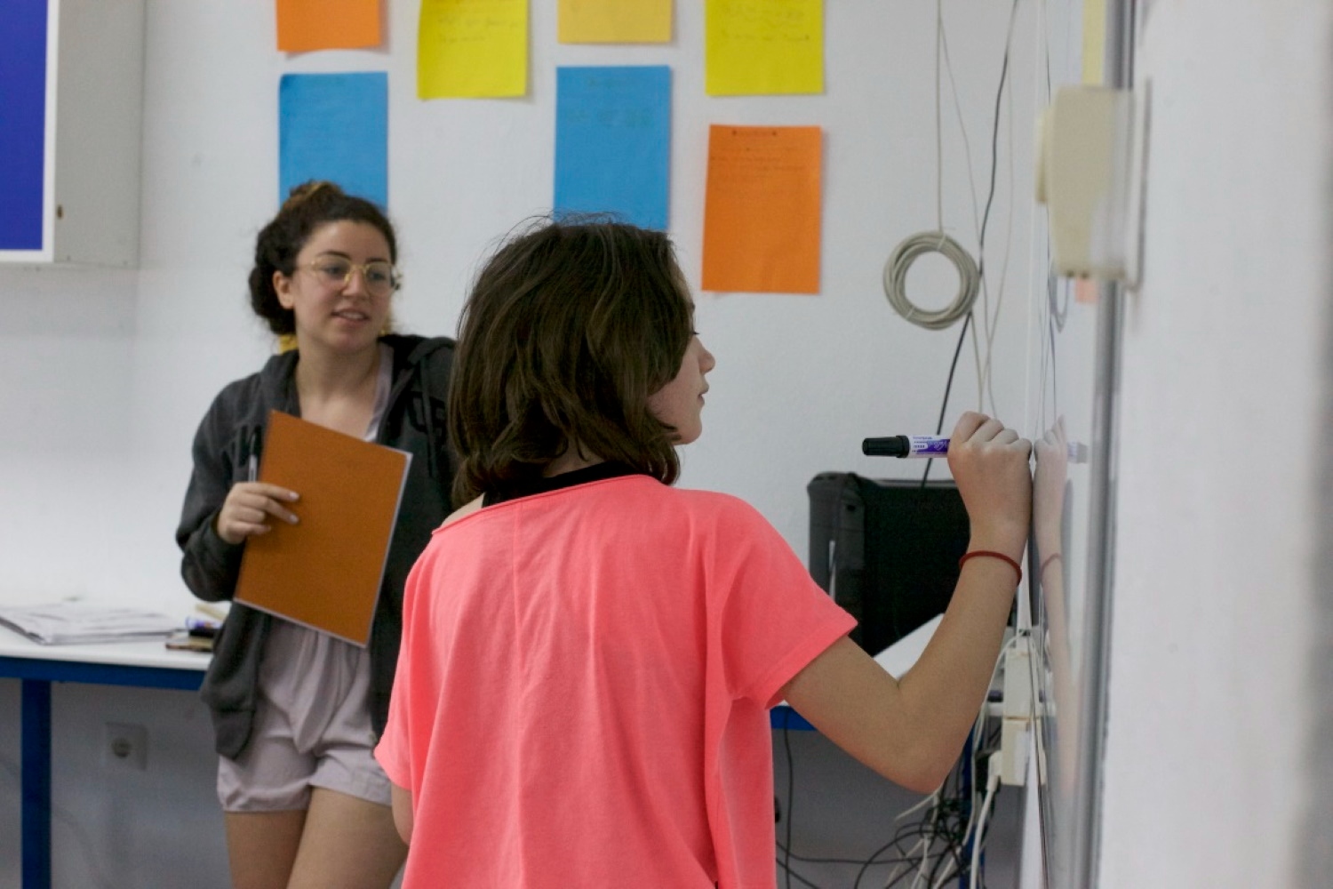Campamento juvenil de inglés y multiaventura con presupuesto personalizado en Valencia