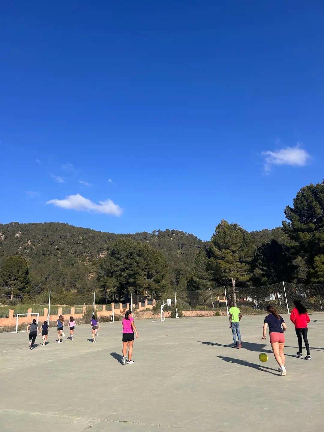 Campamento de verano internacional con inglés y aventura en Valencia